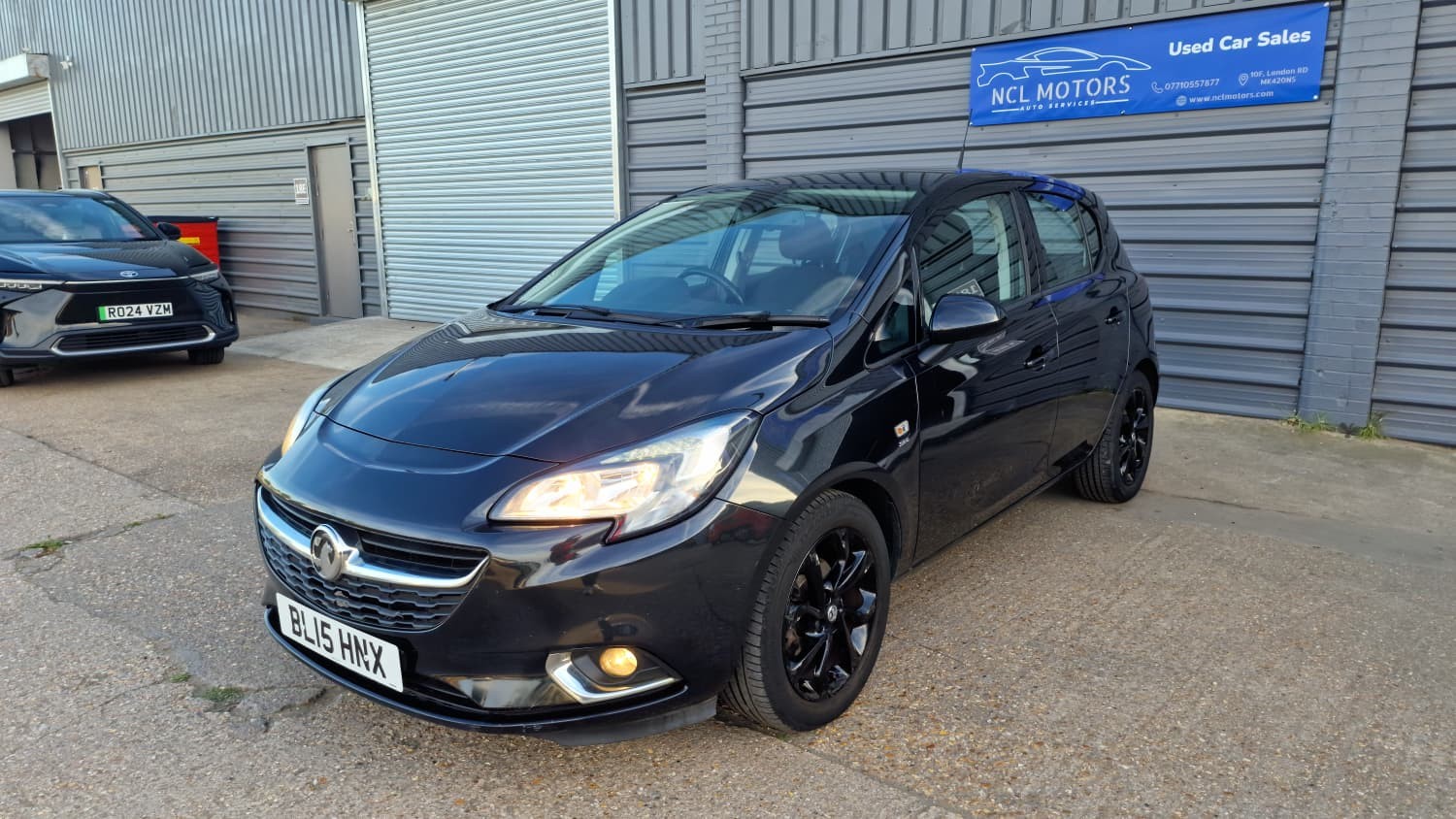 2015 Vauxhall CORSA 1.4 i ecoFLEX SRi, exterior view 3