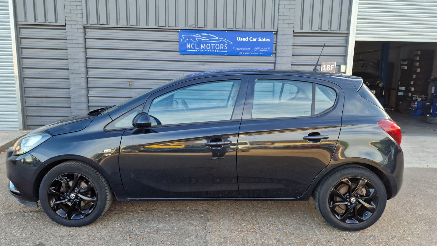 2015 Vauxhall CORSA 1.4 i ecoFLEX SRi, exterior view 4