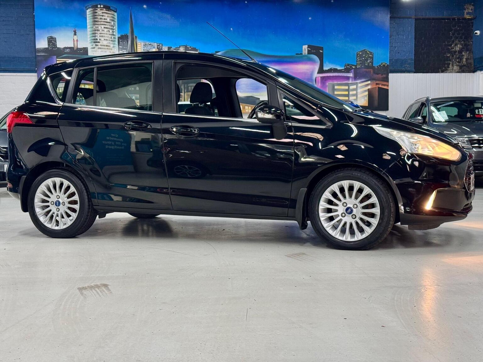 2012 Ford B-MAX 1.0T EcoBoost Titanium Euro 5 (s/s) 5dr, exterior view 2