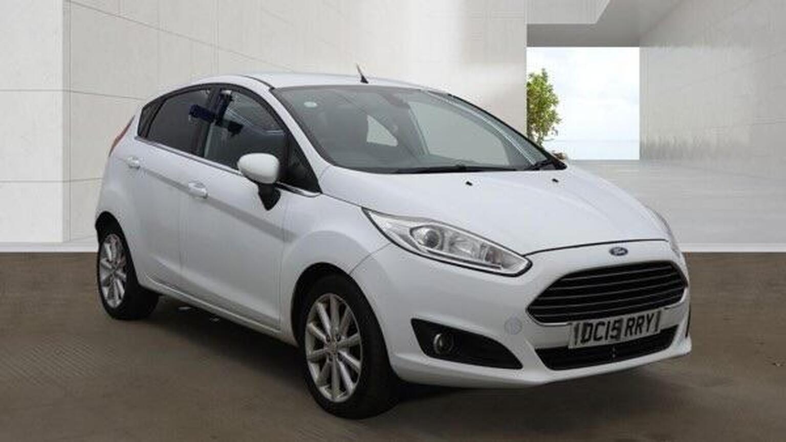 2015 Ford FIESTA 1.0T EcoBoost Titanium Euro 6 (s/s) 5dr for sale, exterior front view