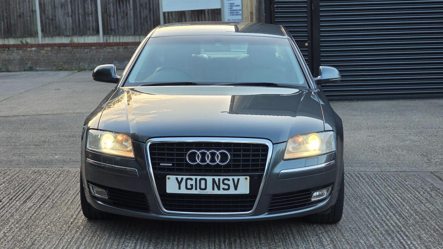 2010 Audi A8 3.0 TDI SE quattro 4dr LWB, exterior view 3