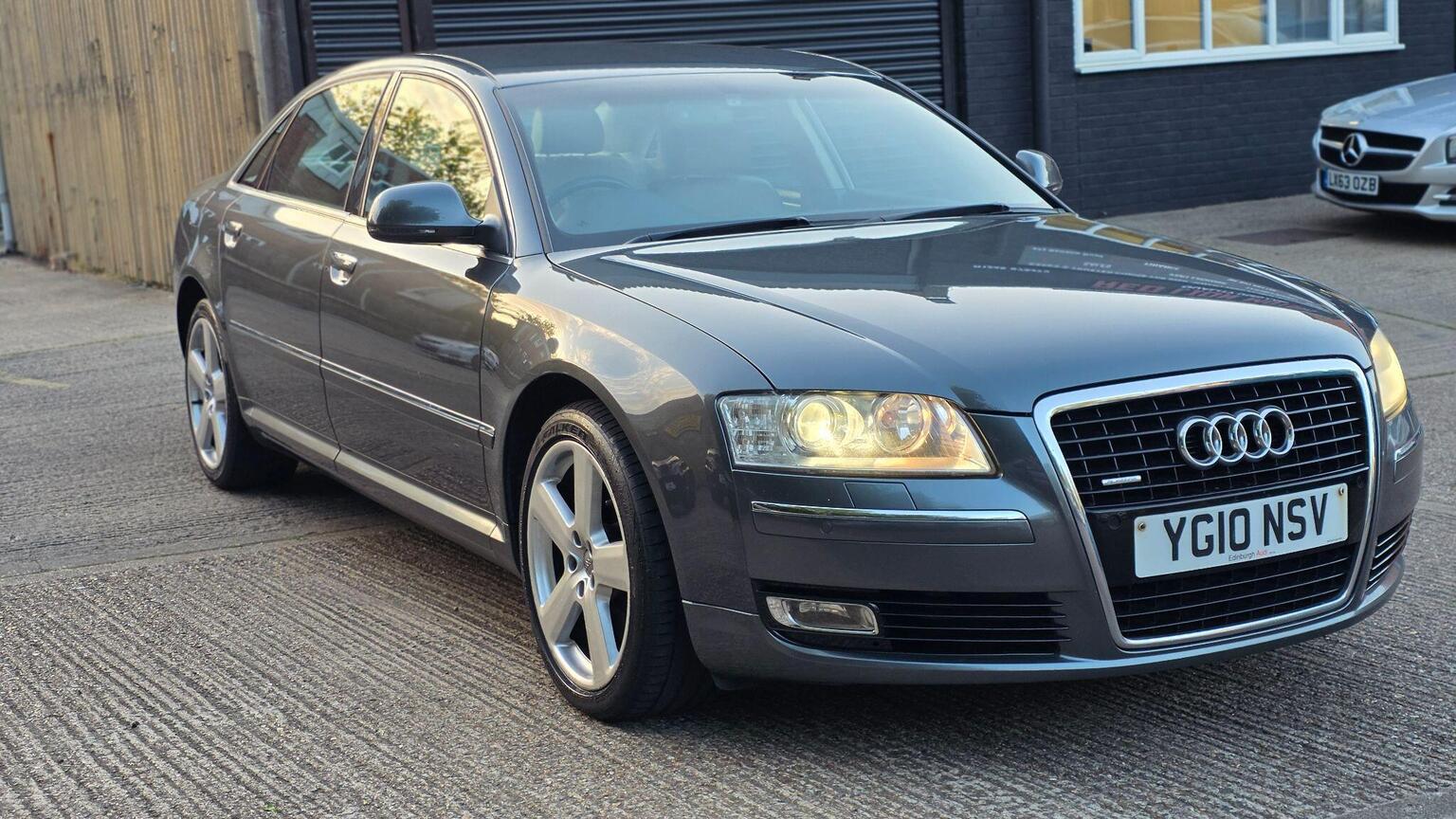2010 Audi A8 3.0 TDI SE quattro 4dr LWB, exterior view 4