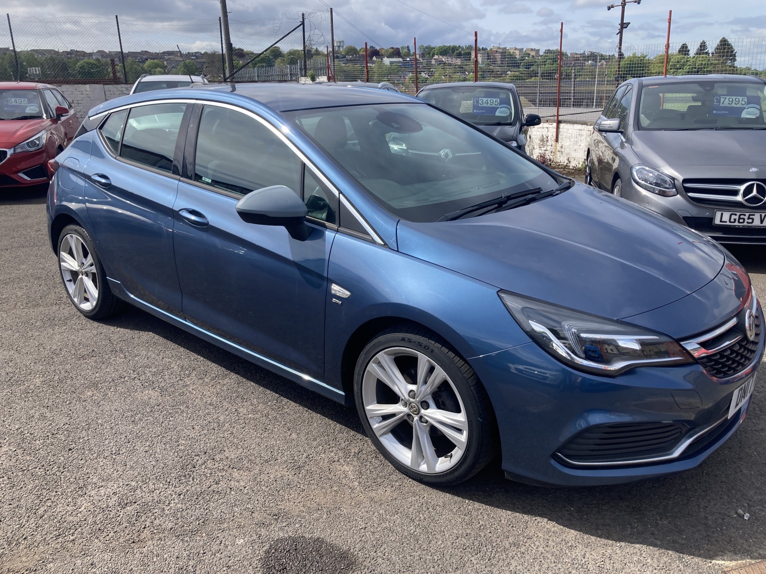 2017 Vauxhall ASTRA 1.4 i Turbo SRi VX Line for sale, exterior front view