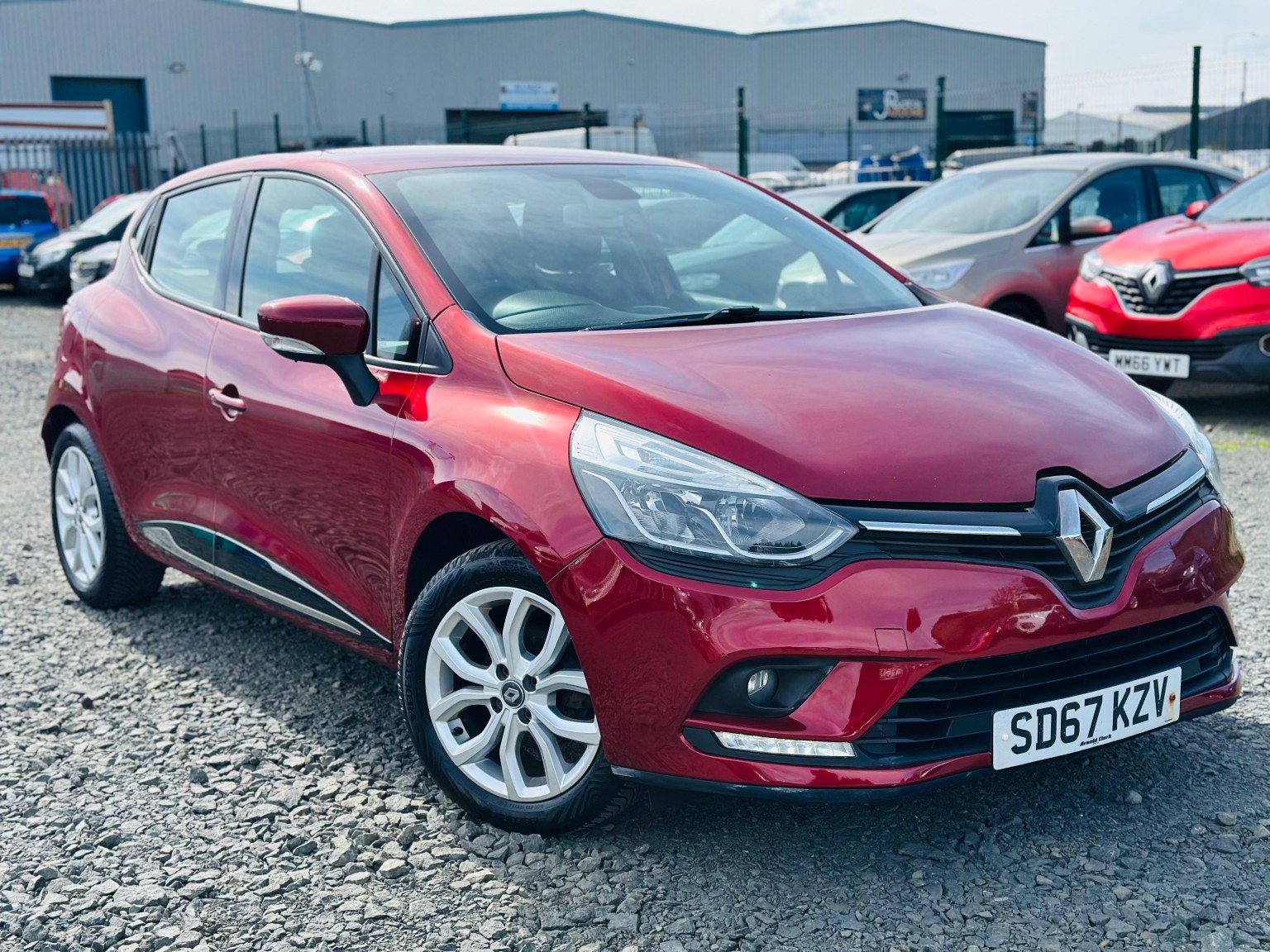 2017 Renault CLIO 1.5 Dynamique Nav dCi 90 for sale, exterior front view