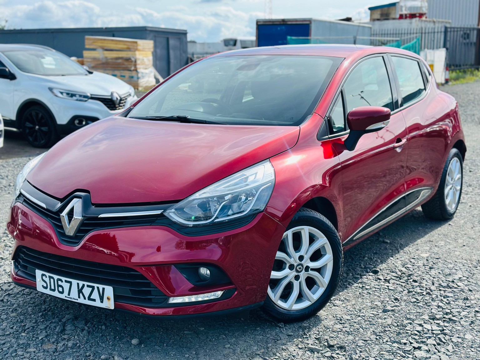2017 Renault CLIO 1.5 Dynamique Nav dCi 90, exterior view 3