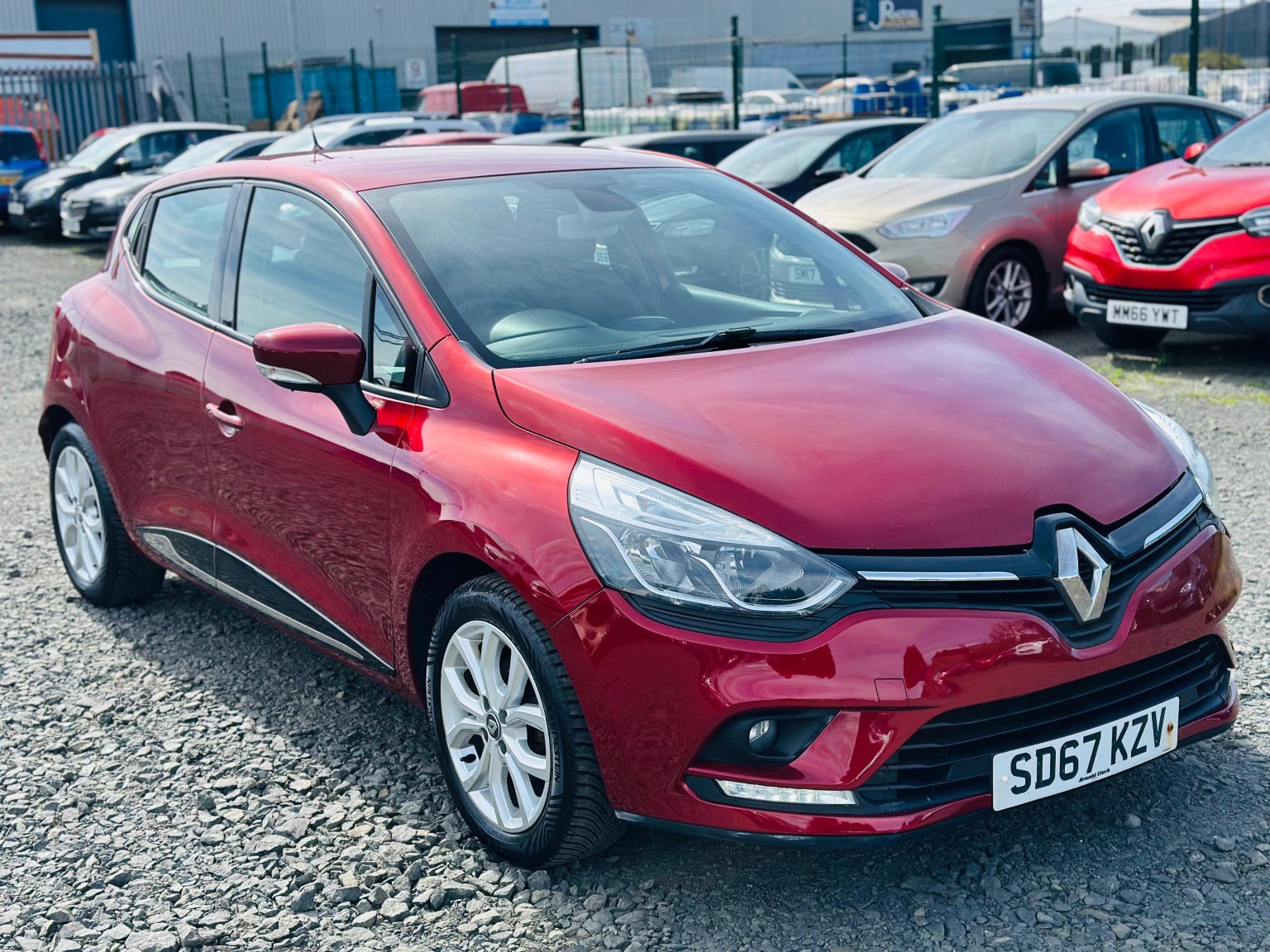 2017 Renault CLIO 1.5 Dynamique Nav dCi 90, exterior view 4