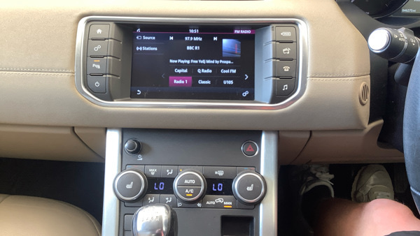 2016 Land Rover Range Rover Evoque ED4 SE, exterior view 2