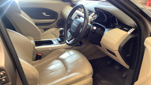 2016 Land Rover Range Rover Evoque ED4 SE, exterior view 4