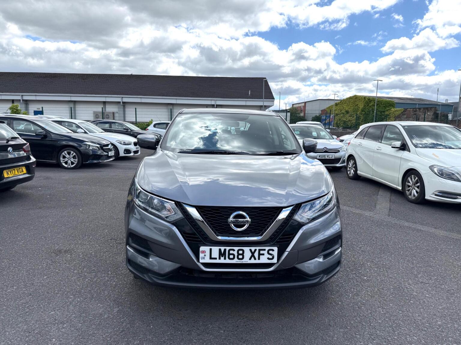 2018 Nissan QASHQAI 1.5 dCi Visia Euro 6 (s/s) 5dr, exterior view 4