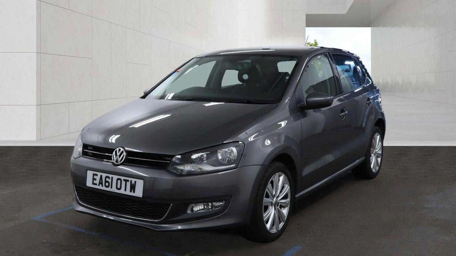 2011 Volkswagen POLO 1.4 SEL DSG Euro 5 5dr, exterior view 3