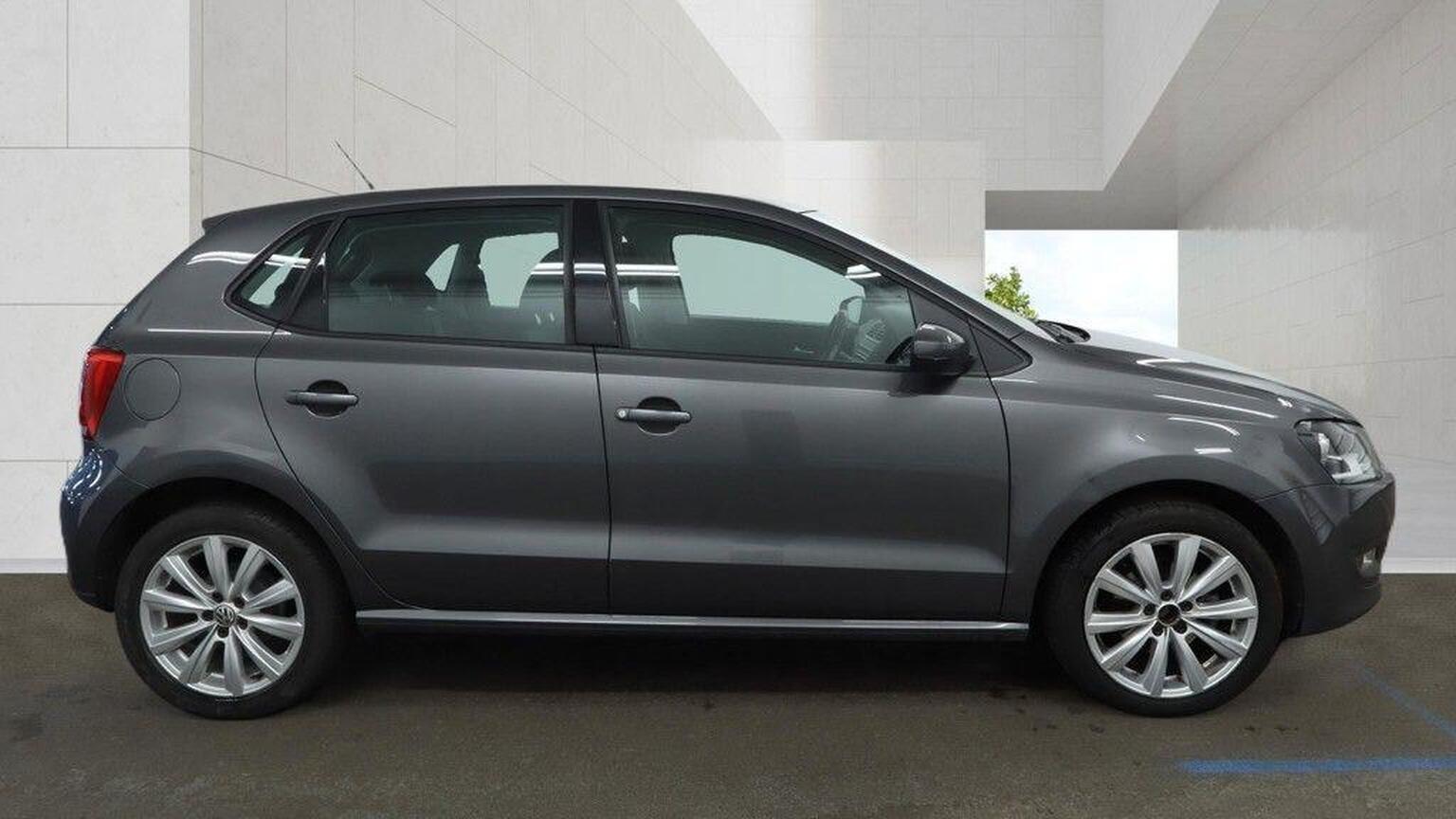2011 Volkswagen POLO 1.4 SEL DSG Euro 5 5dr, exterior view 4