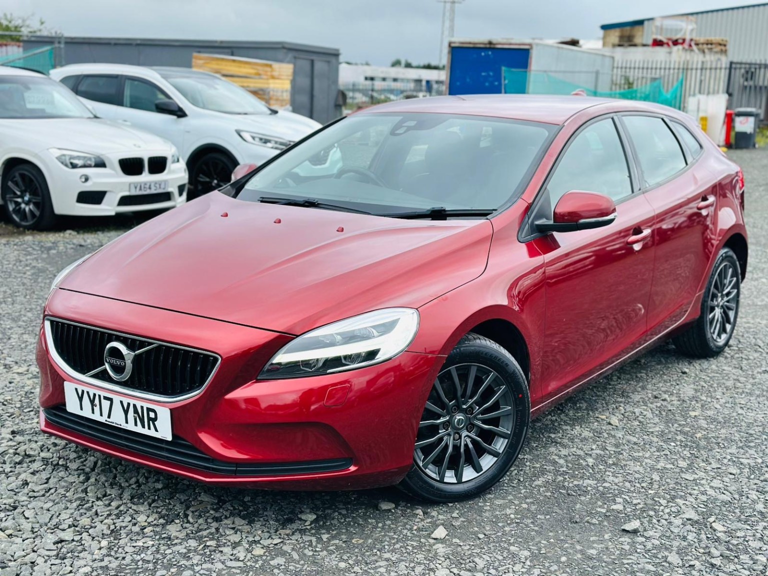 2017 Volvo V40 2.0 Momentum D2, exterior view 3