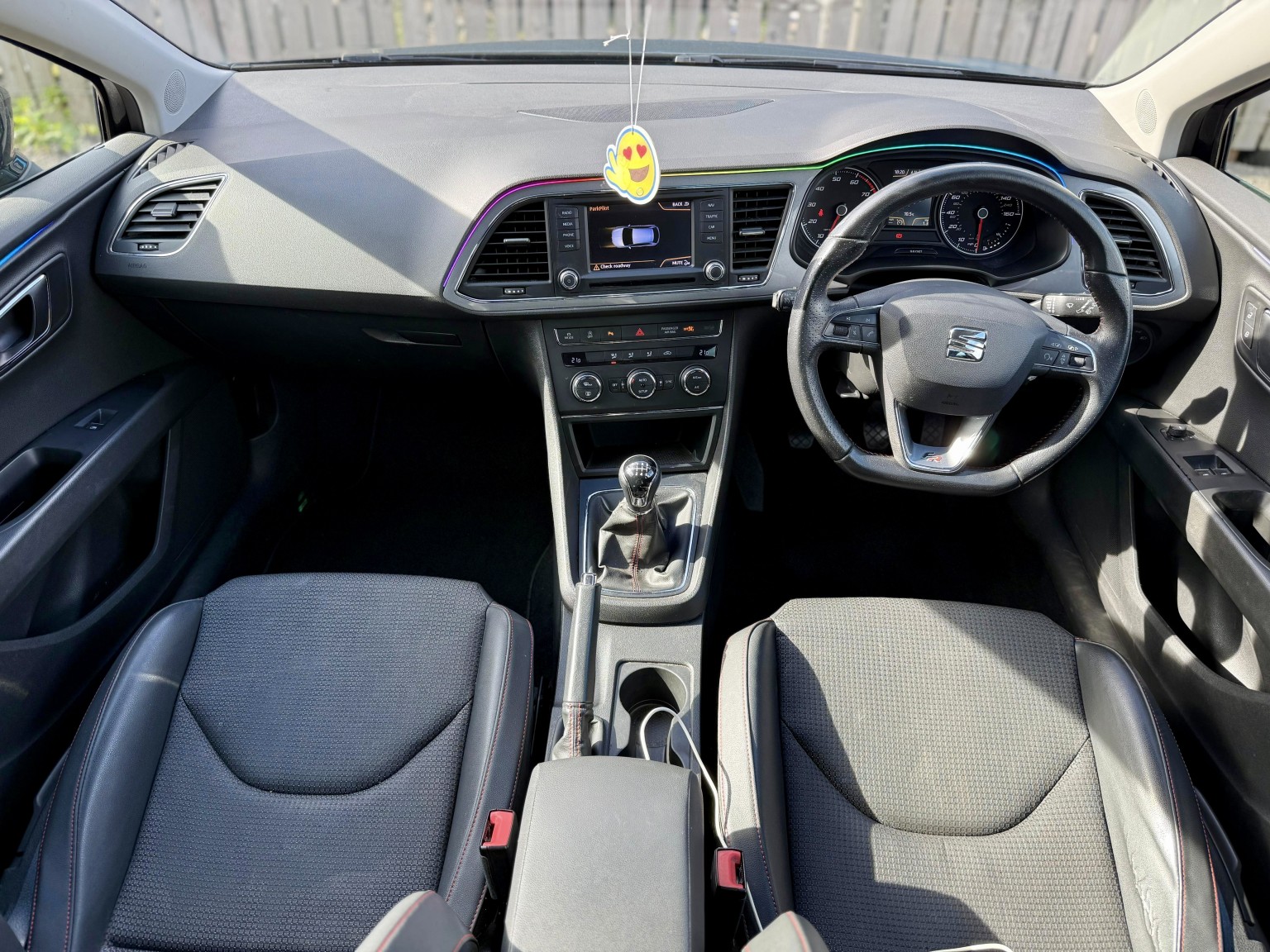 2015 SEAT LEON 1.4 TSI ACT FR, exterior view 3