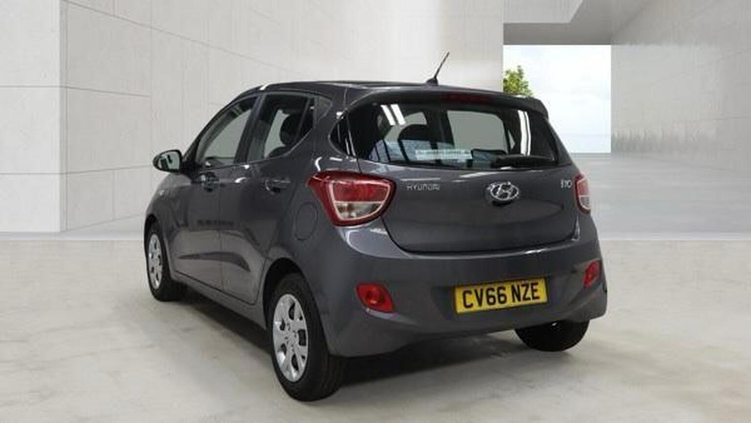 2016 Hyundai I10 1.2 SE Auto Euro 6 5dr, exterior view 3