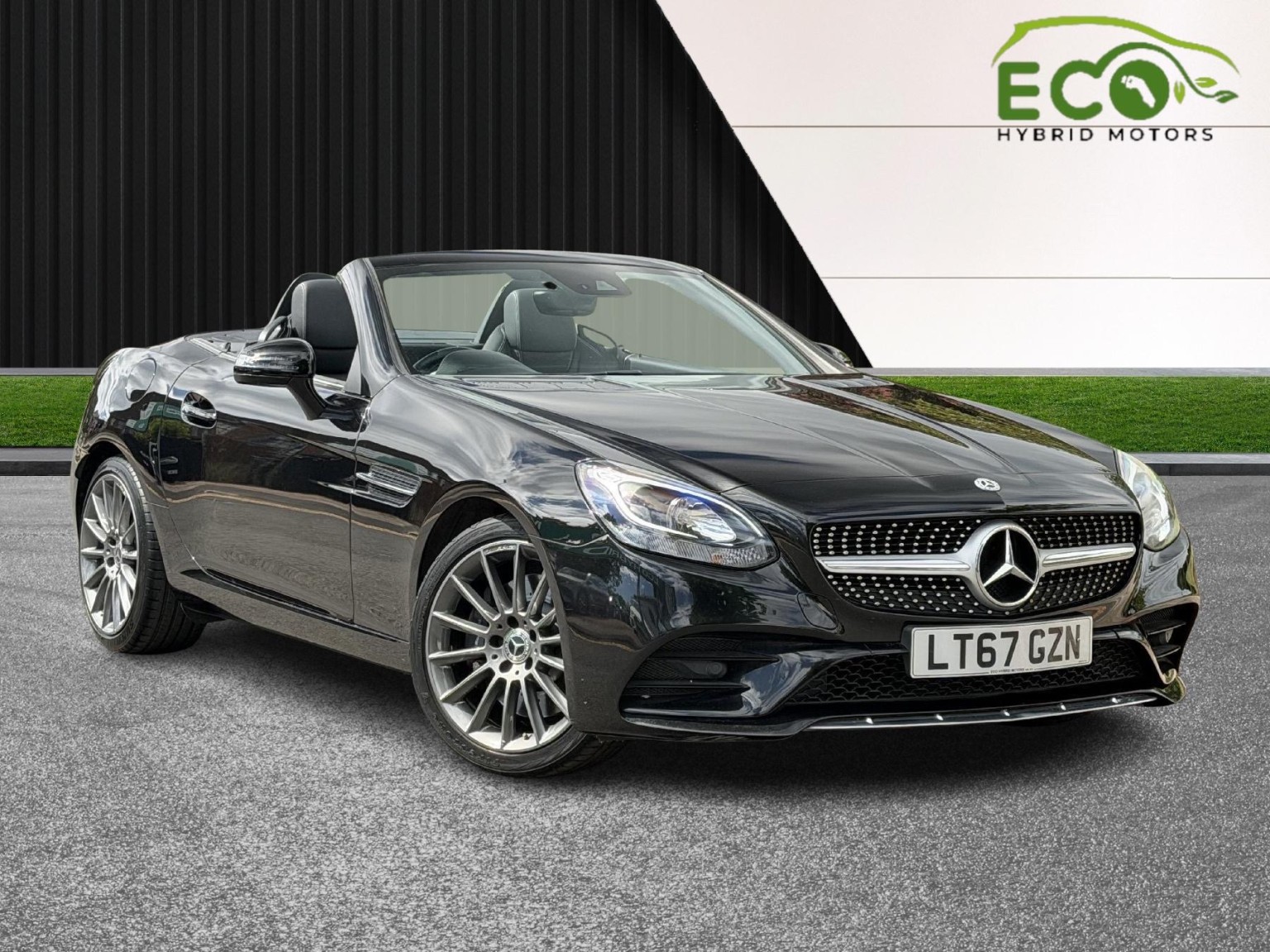 2017 Mercedes-Benz SLC 2.0 SLC200 AMG Line, exterior view 4