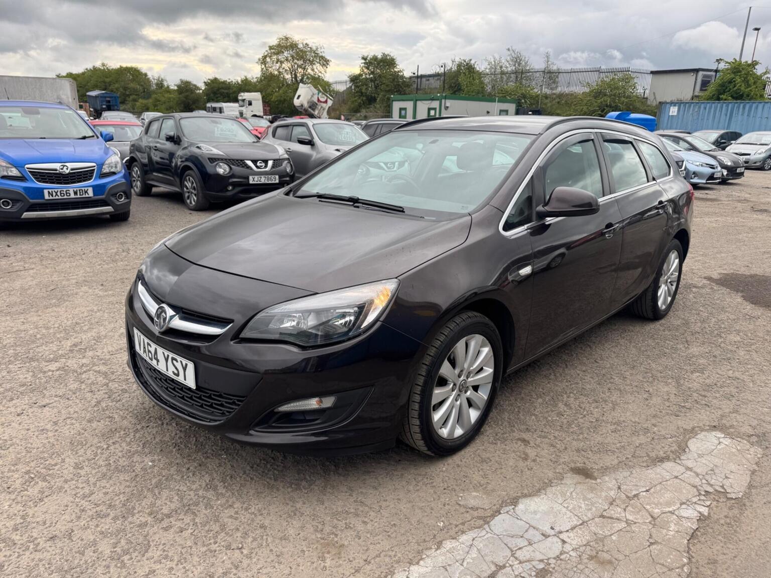 2015 Vauxhall ASTRA 1.6 CDTi ecoFLEX Tech Line Sports Tourer Euro 6 (s/s) 5dr, exterior view 3