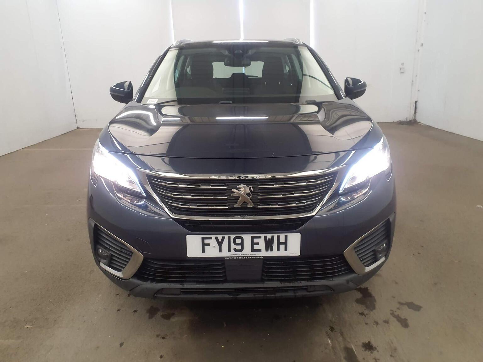 2019 Peugeot 5008 1.2 PureTech Active Euro 6 (s/s) 5dr, exterior view 2