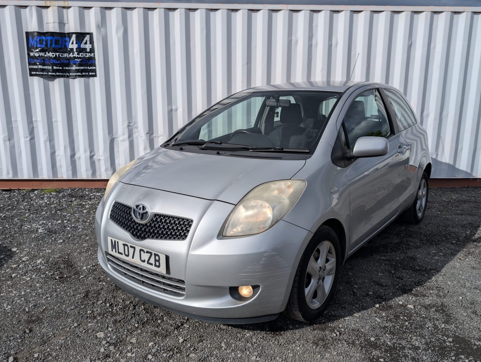 2007 Toyota YARIS 1.3 VVT-i T Spirit, exterior view 3