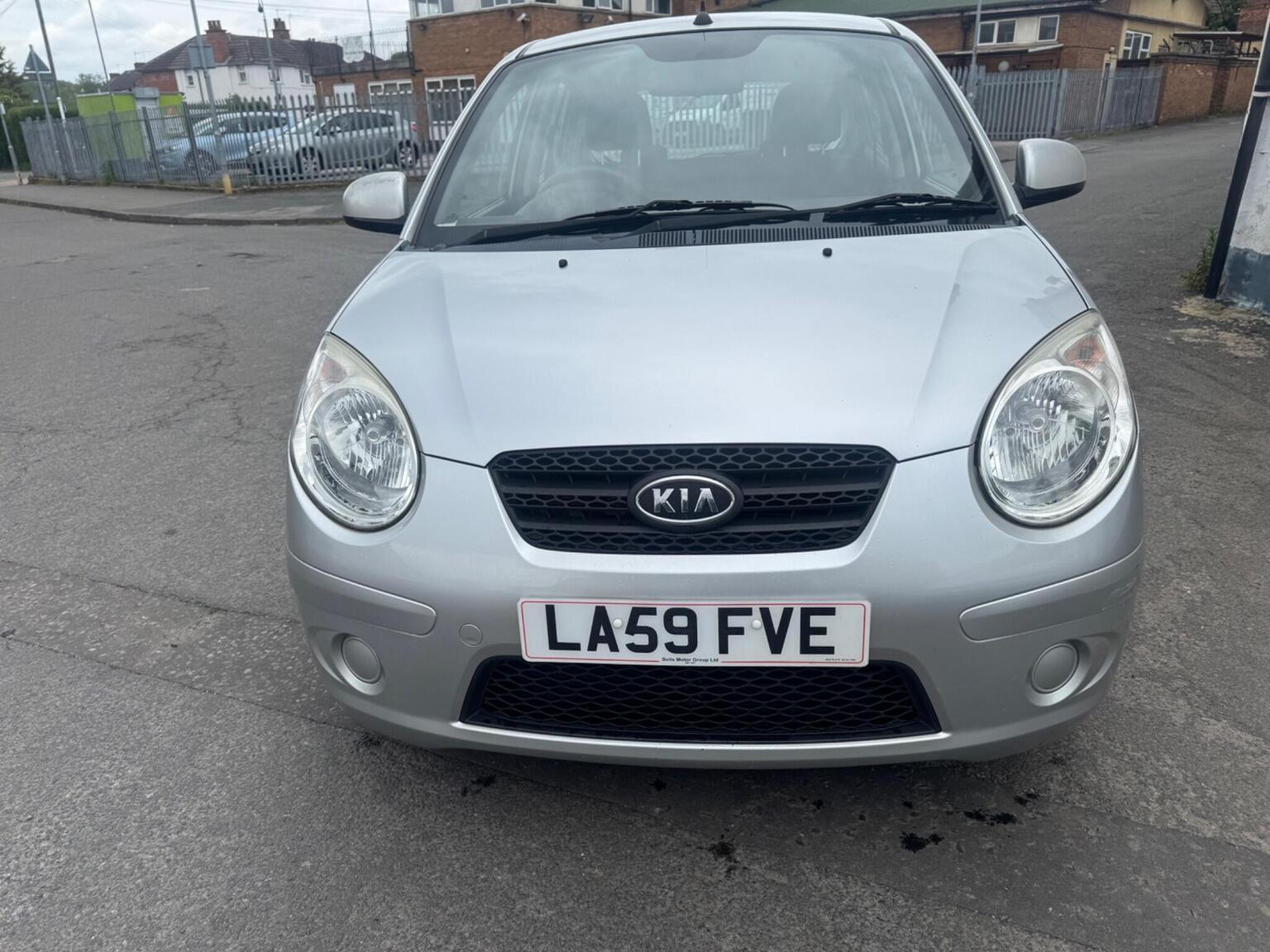 2010 Kia PICANTO 1.1 Graphite 5dr, exterior view 3