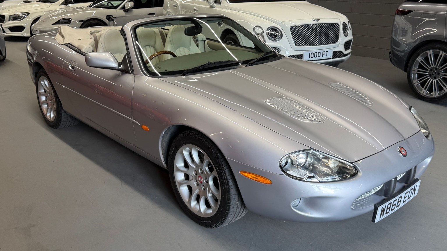 2000 Jaguar Xkr 4.0 Supercharged for sale in the UK