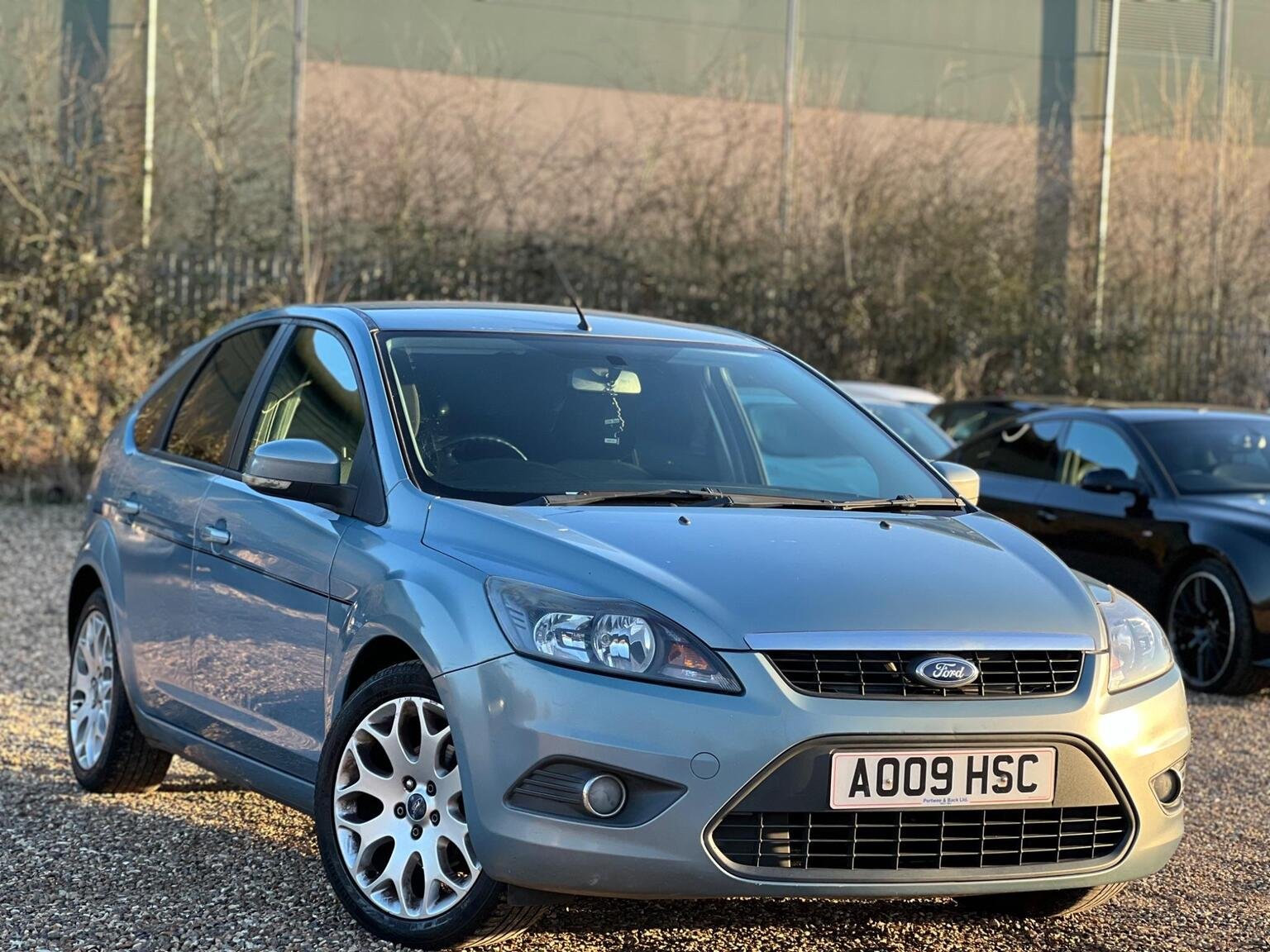 2009 Ford FOCUS 1.6 Zetec 5dr for sale, exterior front view