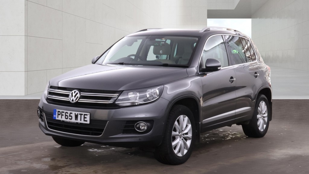 2016 Volkswagen TIGUAN 2.0 TDI BlueMotion Tech Match,Cream LTH,Pan Roof,Heated seats,sat nav,FSH, exterior view 2