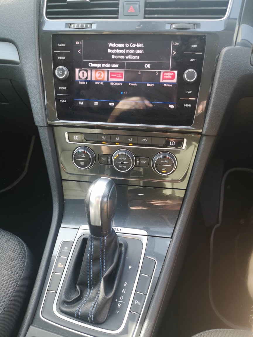 2019 Volkswagen E-GOLF 35.8kWh e-Golf, exterior view 3