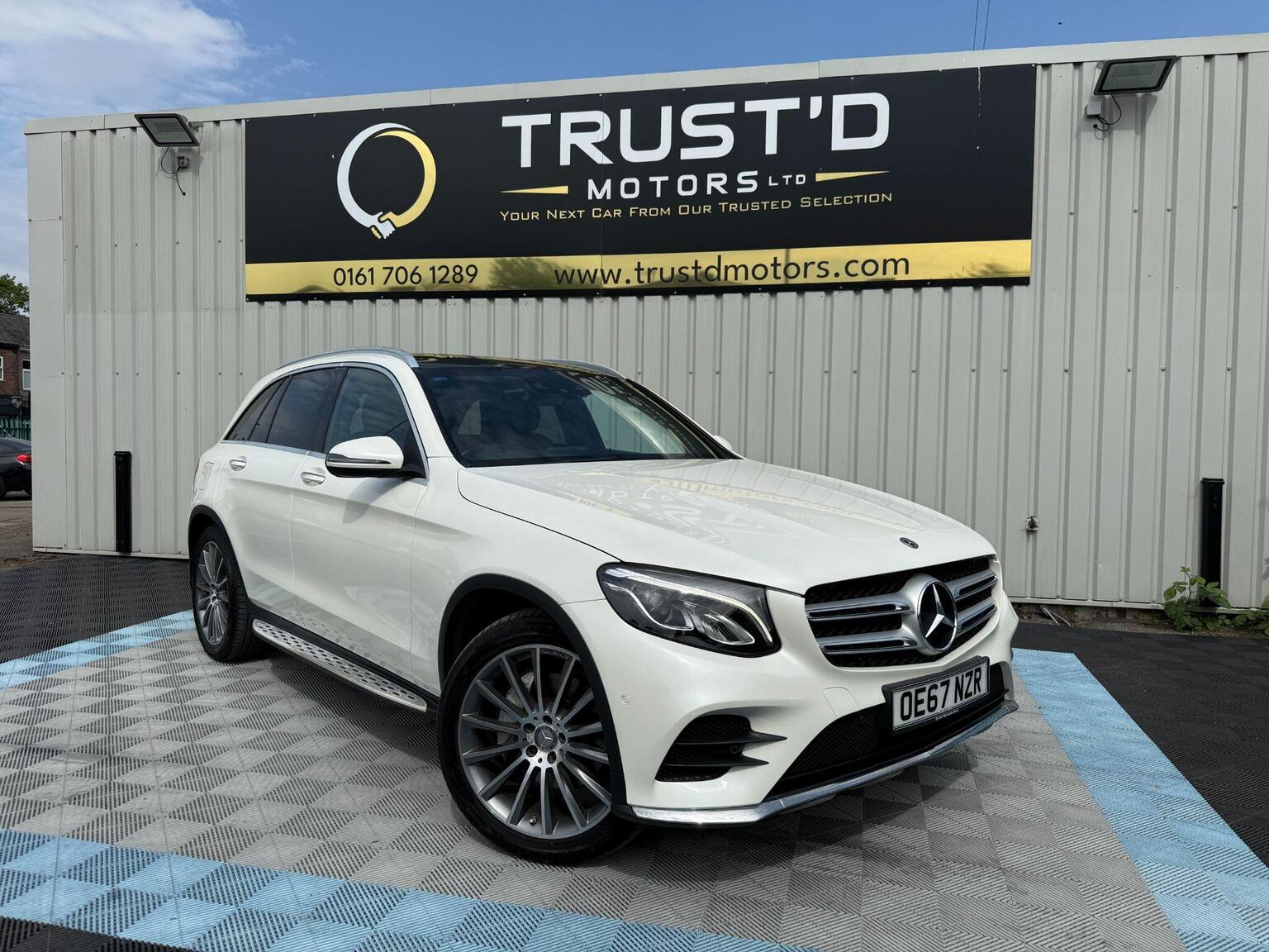 2017 Mercedes-Benz GLC 2.1 GLC250d AMG Line (Premium) G-Tronic 4MATIC Euro 6 (s/s) 5dr, exterior view 4