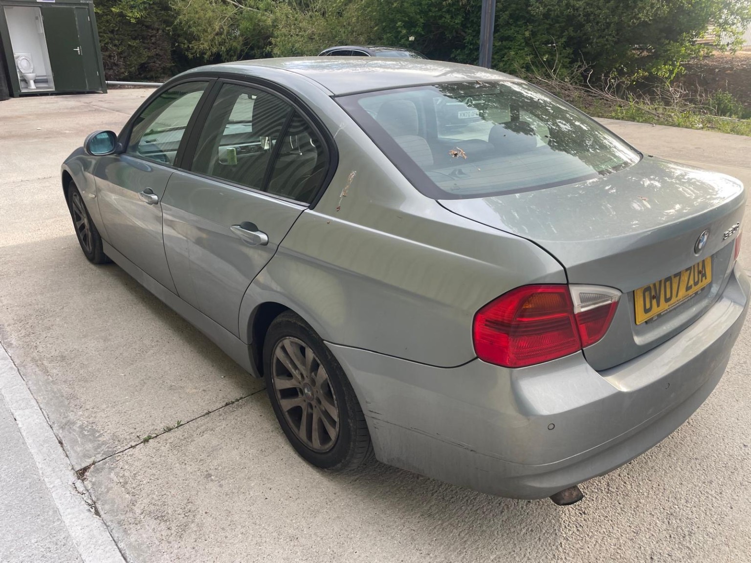 2007 BMW 3 SERIES 2.0 320d SE Saloon, exterior view 2