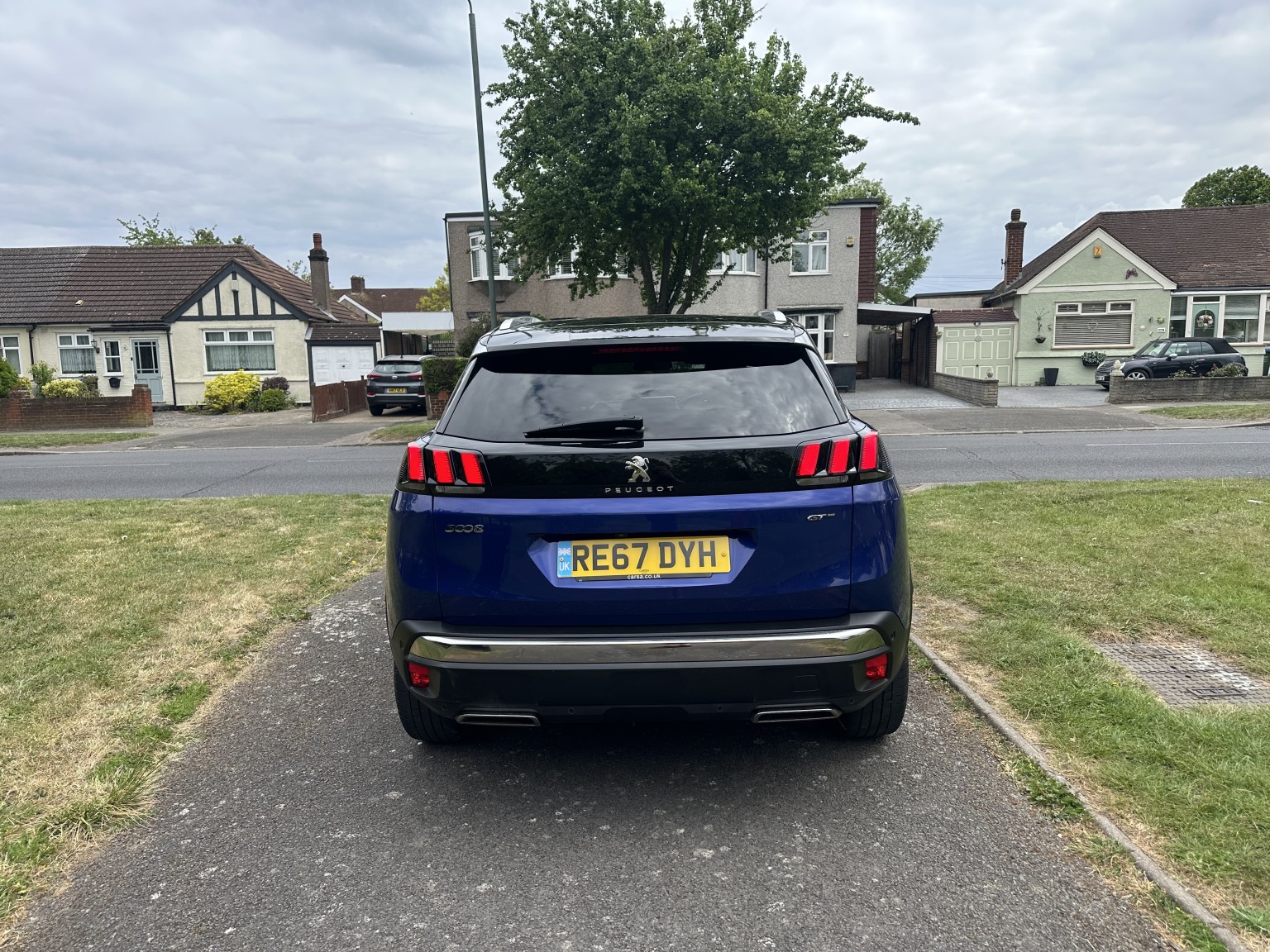 2017 Peugeot 3008 2.0 BlueHDi GT, exterior view 3