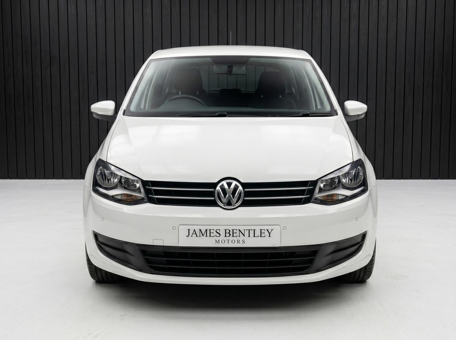2014 Volkswagen SHARAN 2.0 TDI BlueMotion Tech S DSG Euro 5 (s/s) 5dr, exterior view 2