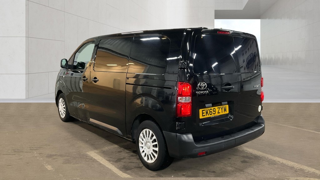 2019 Toyota PROACE 1.5 D Icon, exterior view 4