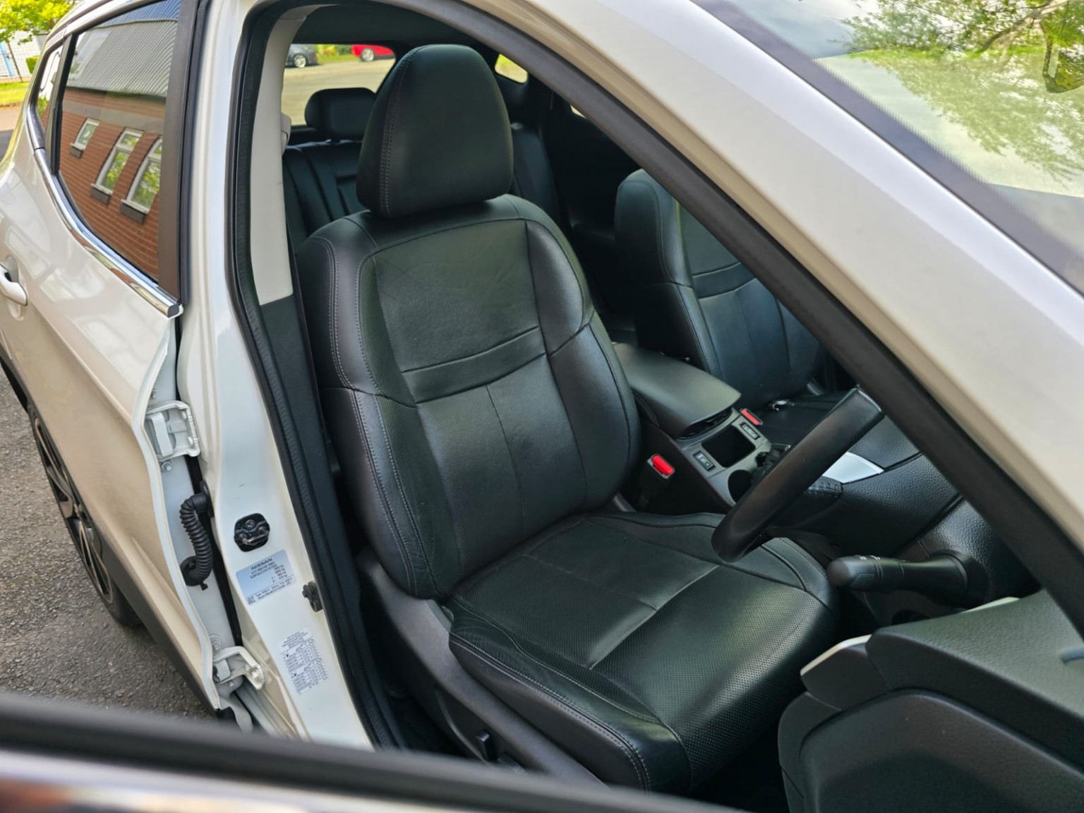 2016 Nissan QASHQAI 1.2 DIG-T Tekna, exterior view 4