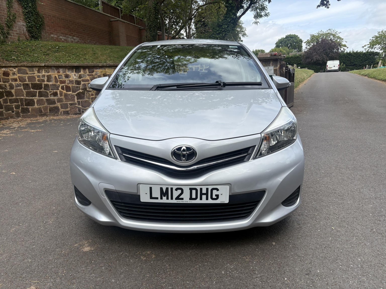 2012 Toyota YARIS 1.3 Dual VVT-i TR, exterior view 2