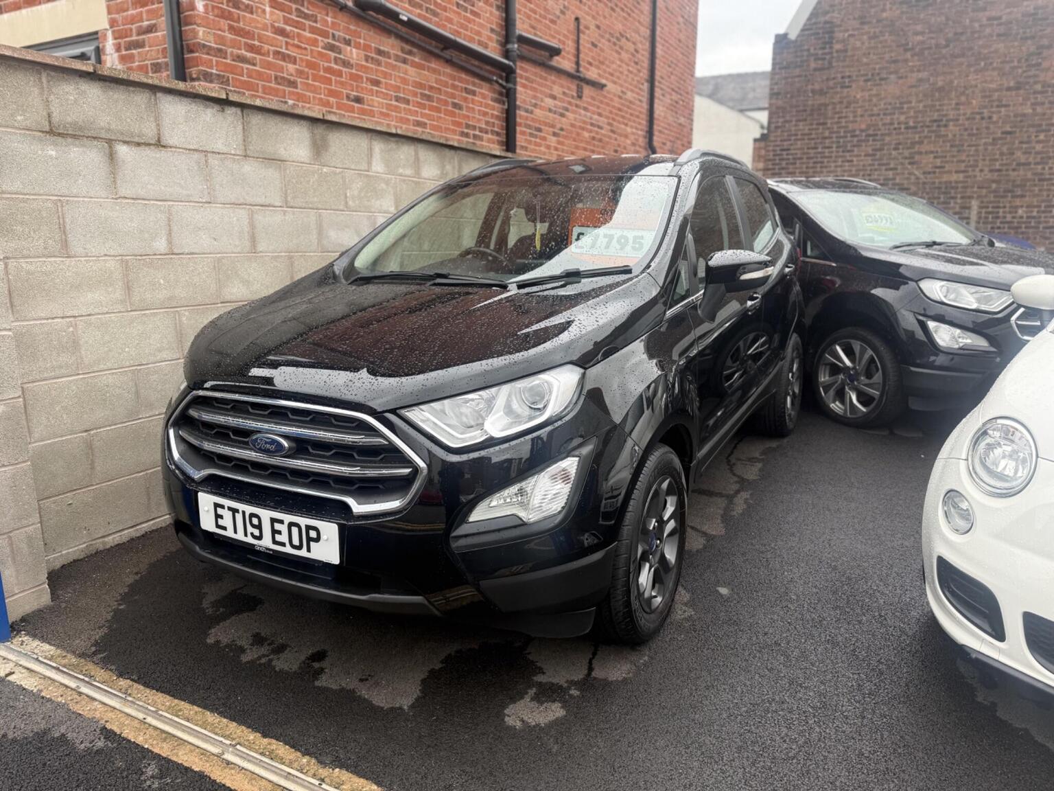 2019 Ford ECOSPORT 1.0T EcoBoost Zetec Euro 6 (s/s) 5dr for sale, exterior front view