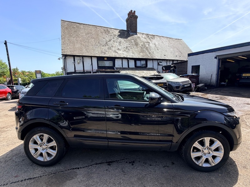 2018 Land Rover Range Rover Evoque ED4 SE TECH, exterior view 3