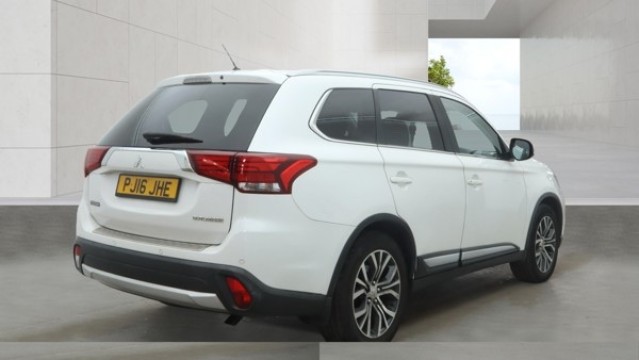 2016 Mitsubishi OUTLANDER 2.2 DI-D GX3, exterior view 4