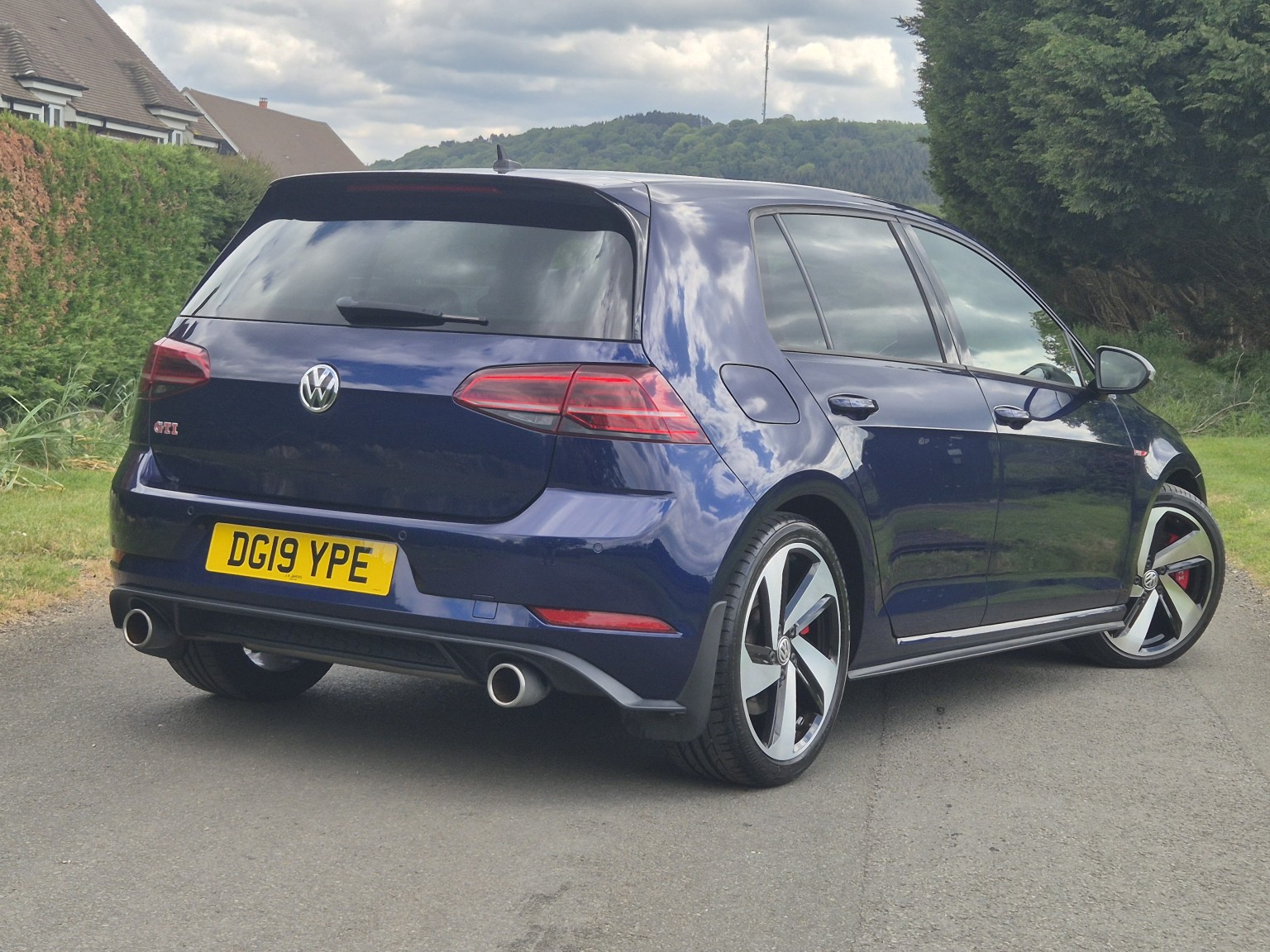 2019 Volkswagen GOLF 2.0 TSI GTI Performance, exterior view 2