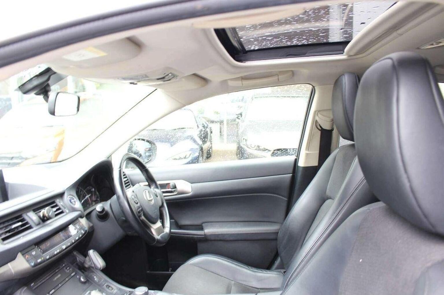 2015 Lexus CT 1.8 200h Advance Plus CVT Euro 6 (s/s) 5dr, exterior view 2
