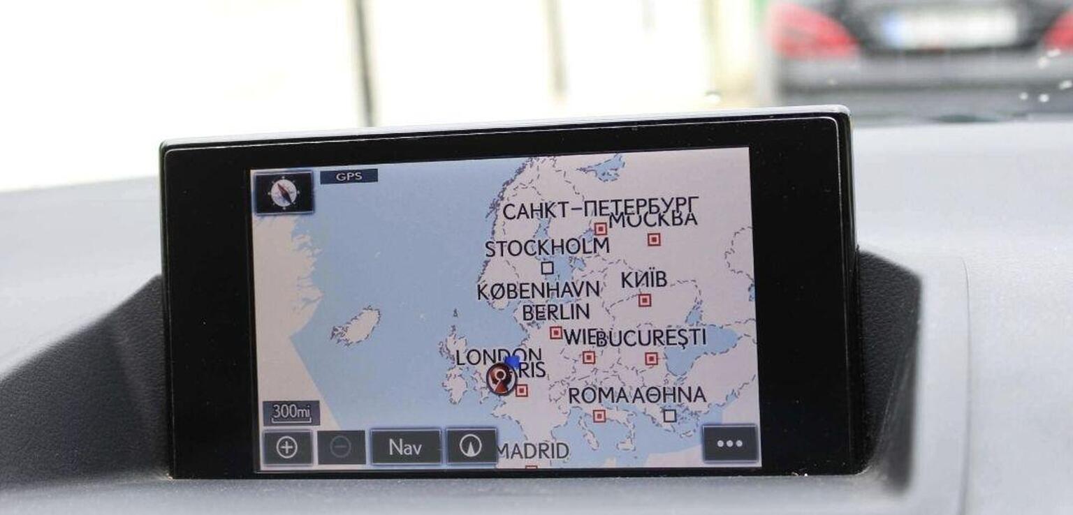 2015 Lexus CT 1.8 200h Advance Plus CVT Euro 6 (s/s) 5dr, exterior view 3