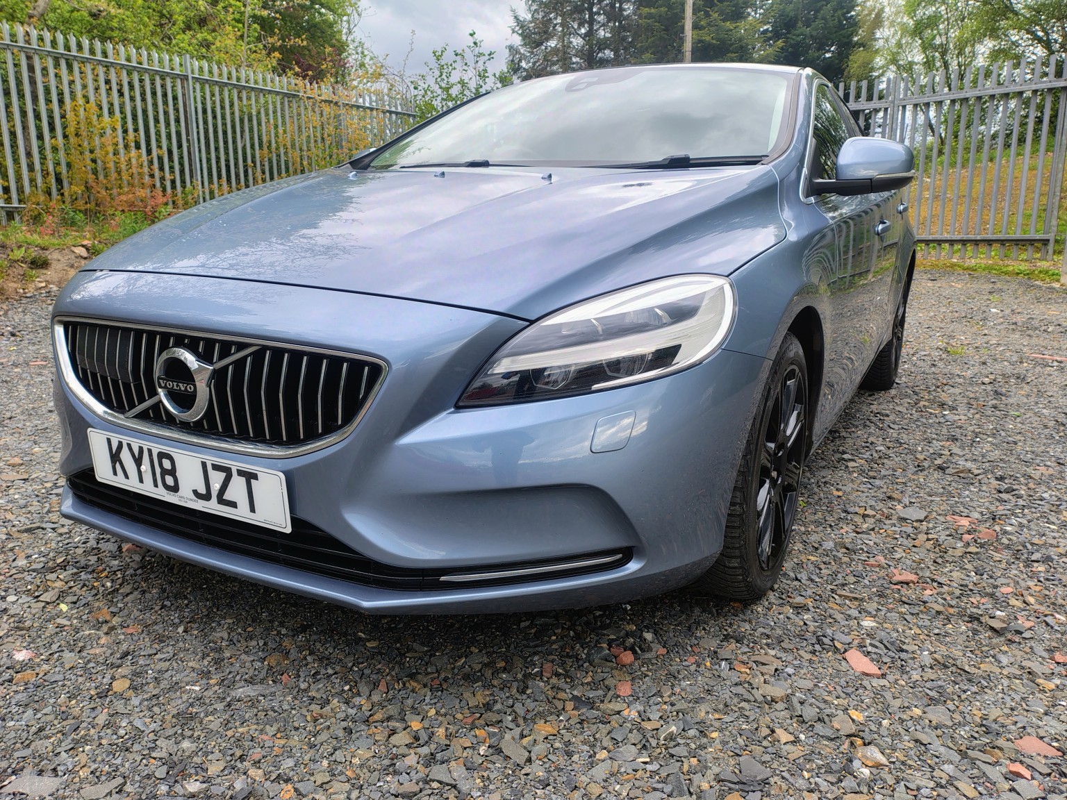 2018 Volvo V40 2.0 Inscription D3 for sale, exterior front view