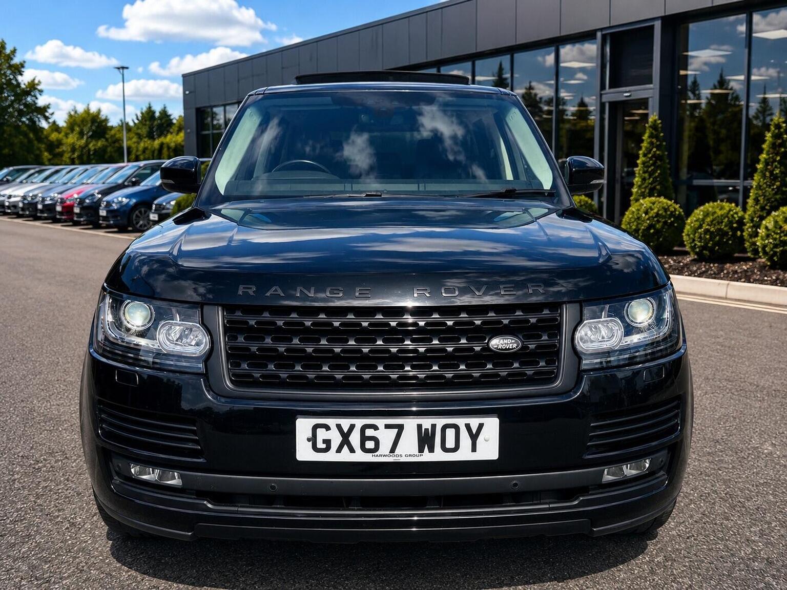 2017 Land Rover RANGE ROVER 3.0 TD V6 Vogue SE Auto 4WD Euro 6 (s/s) 5dr, exterior view 2