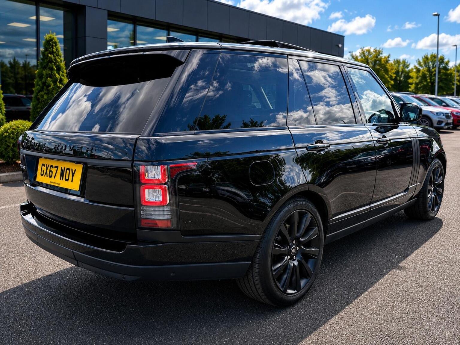 2017 Land Rover RANGE ROVER 3.0 TD V6 Vogue SE Auto 4WD Euro 6 (s/s) 5dr, exterior view 4