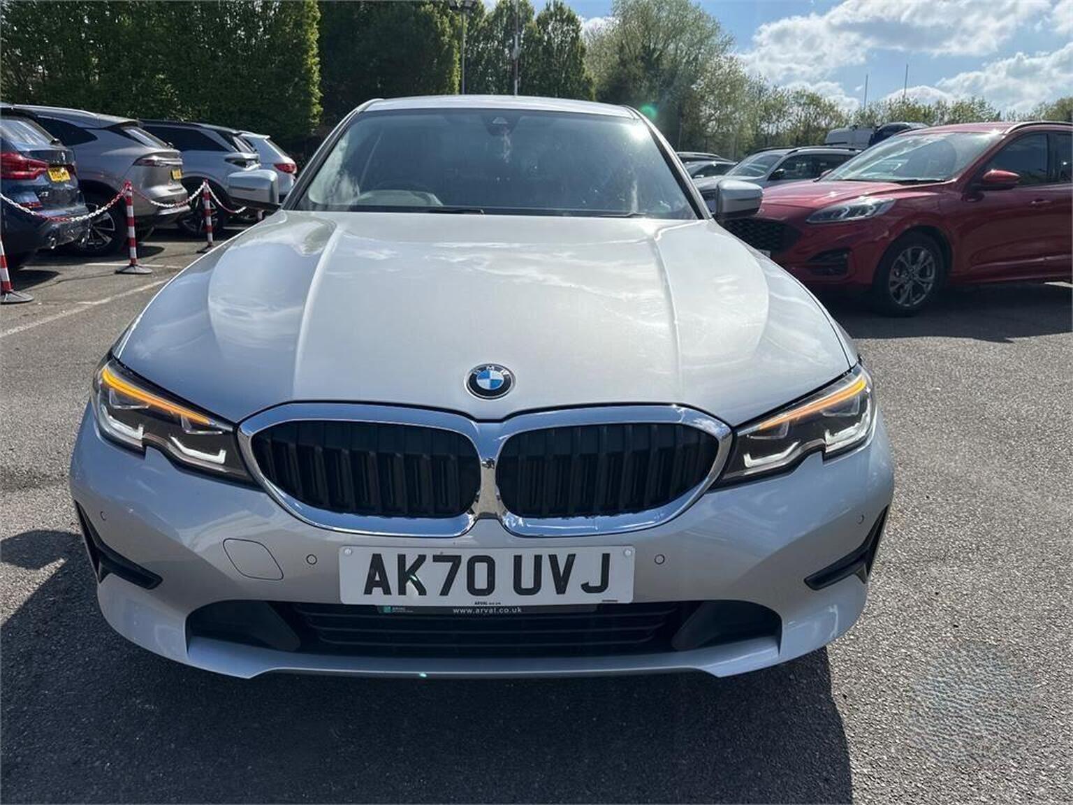 2020 BMW 3 SERIES 2.0 320d MHT SE Auto Euro 6 (s/s) 4dr, exterior view 2