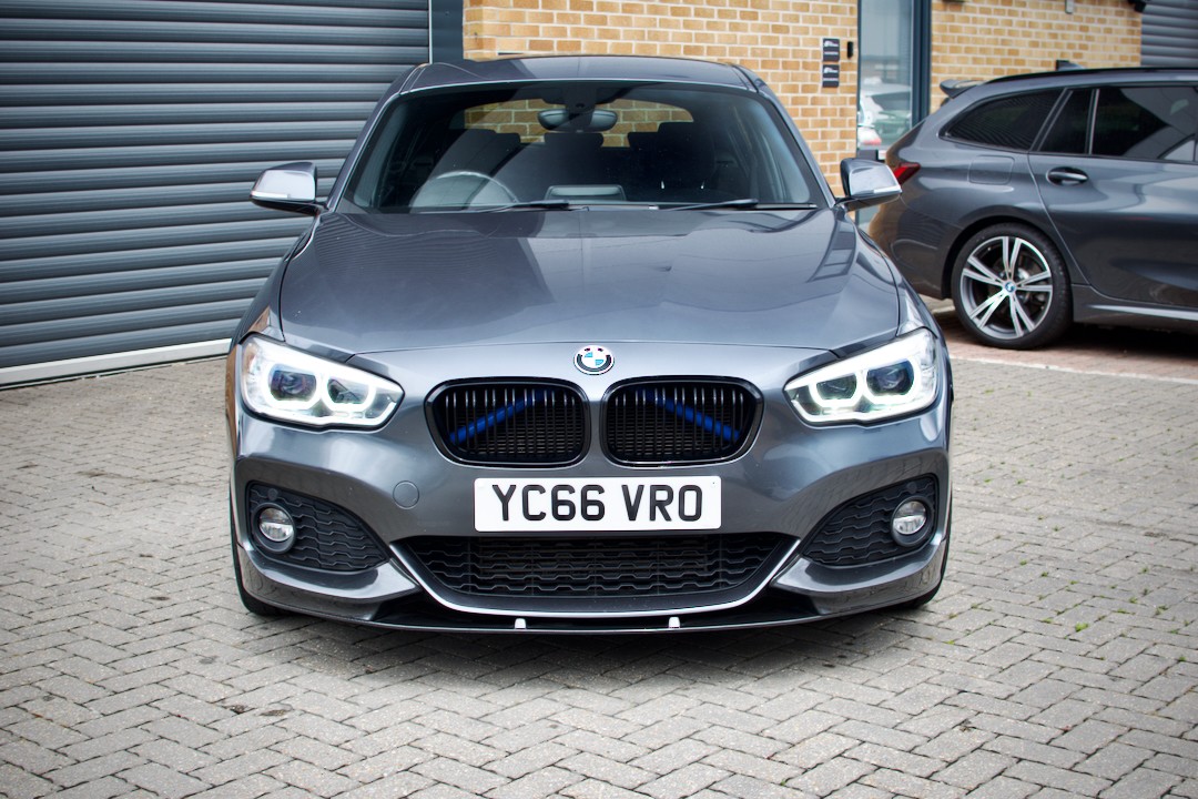 2016 BMW 1 SERIES 2.0 120d xDrive M Sport 5-Door, exterior view 3