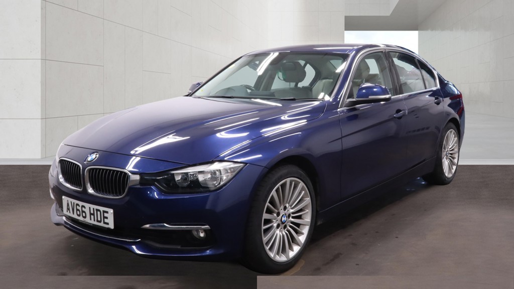 2016 BMW 3 SERIES 2.0 320d Luxury Saloon, exterior view 2