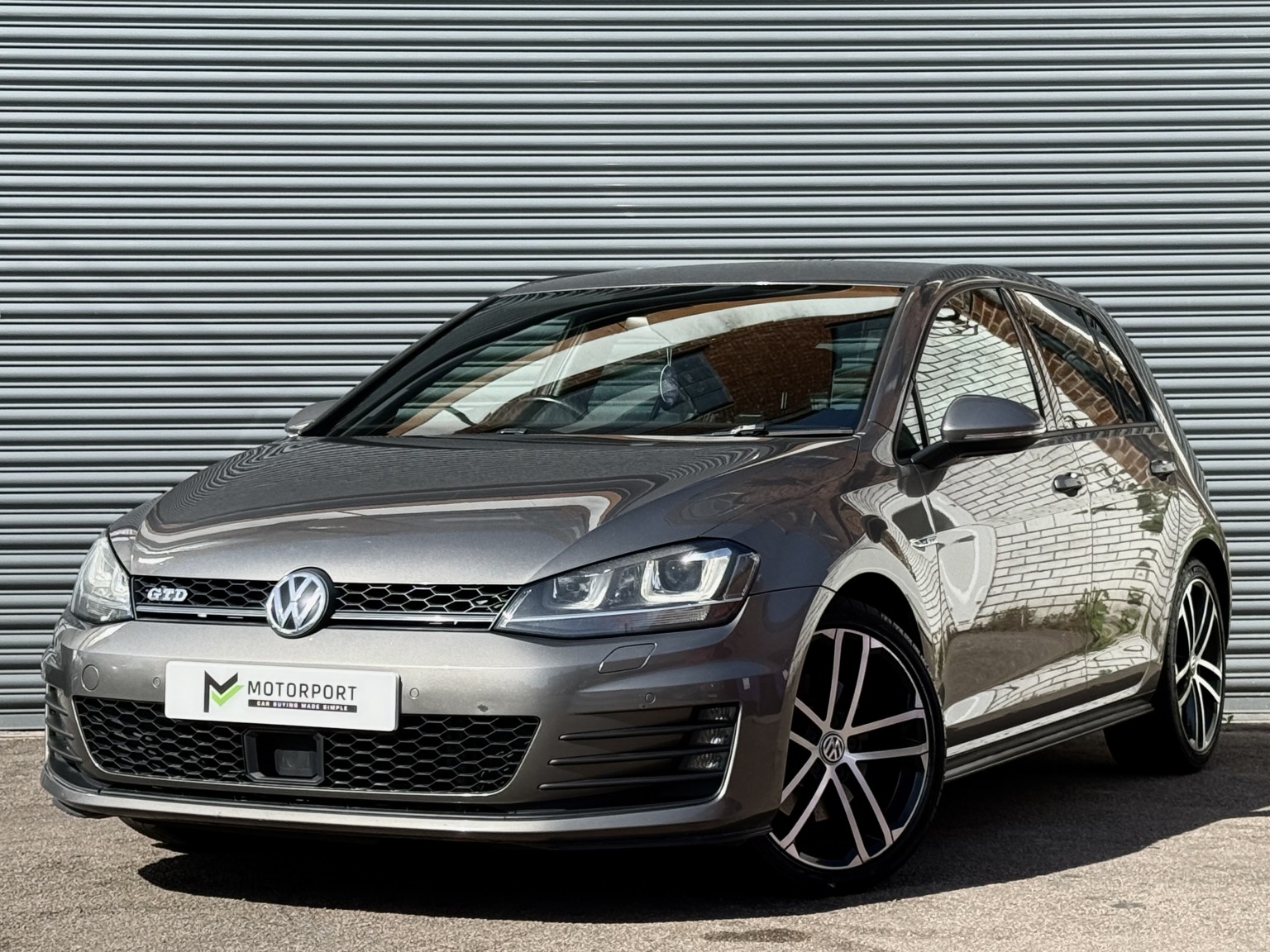 2016 Volkswagen GOLF 2.0 TDI BlueMotion Tech GTD, exterior view 2