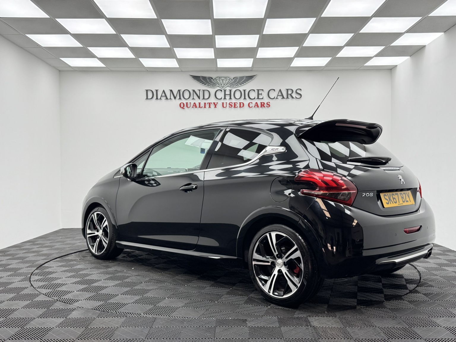 2017 Peugeot 208 1.6 THP GTi Prestige, exterior view 4