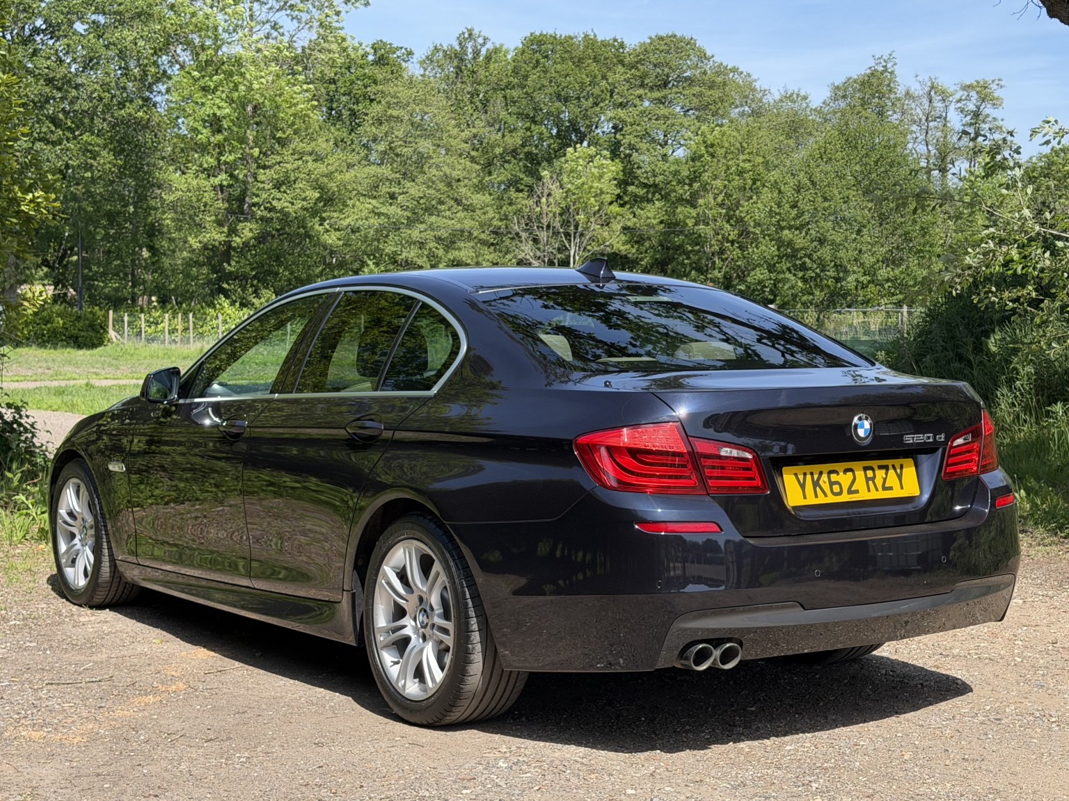 2012 BMW 5 SERIES 2.0 520d M Sport Saloon, exterior view 3