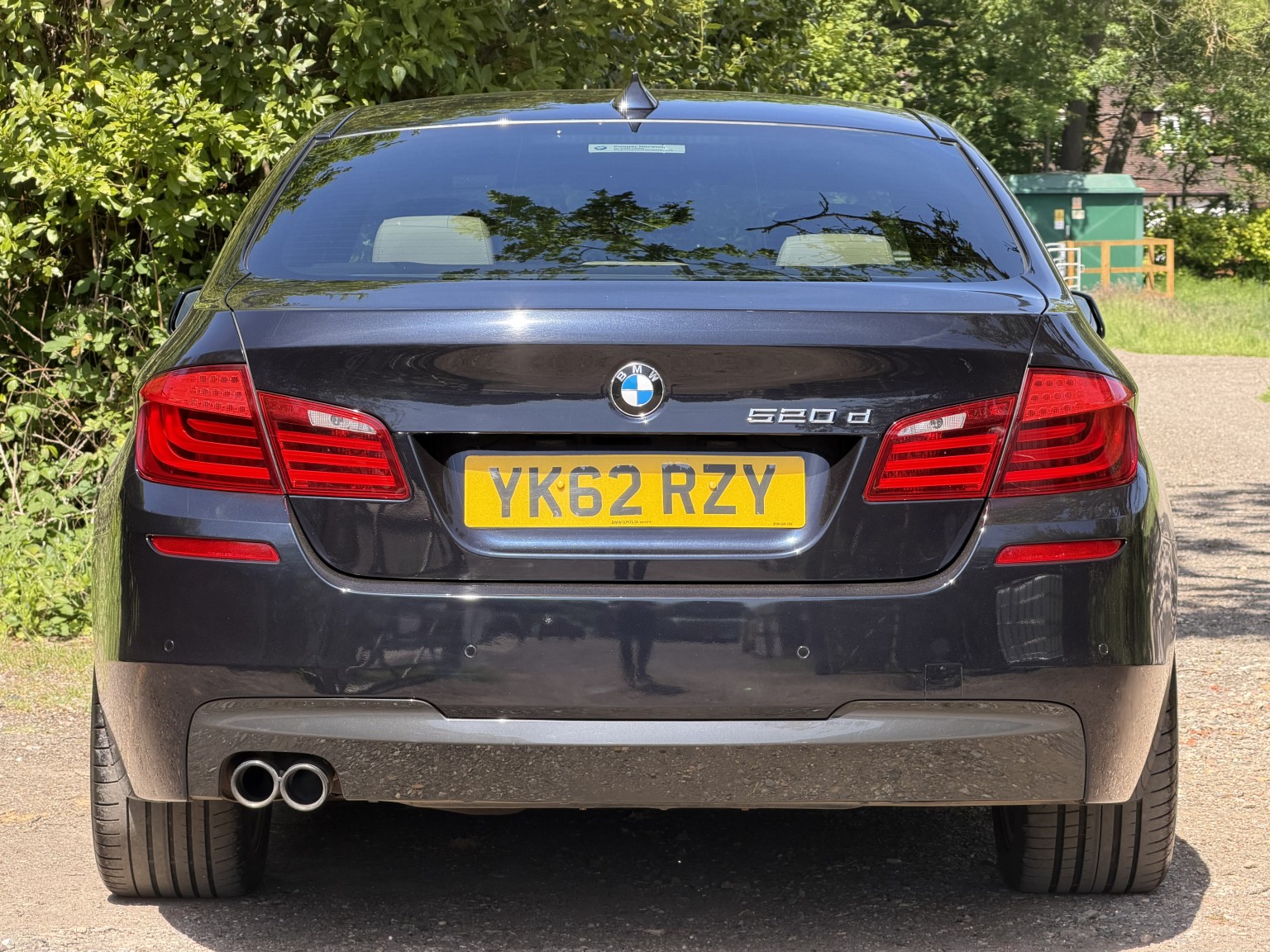 2012 BMW 5 SERIES 2.0 520d M Sport Saloon, exterior view 4